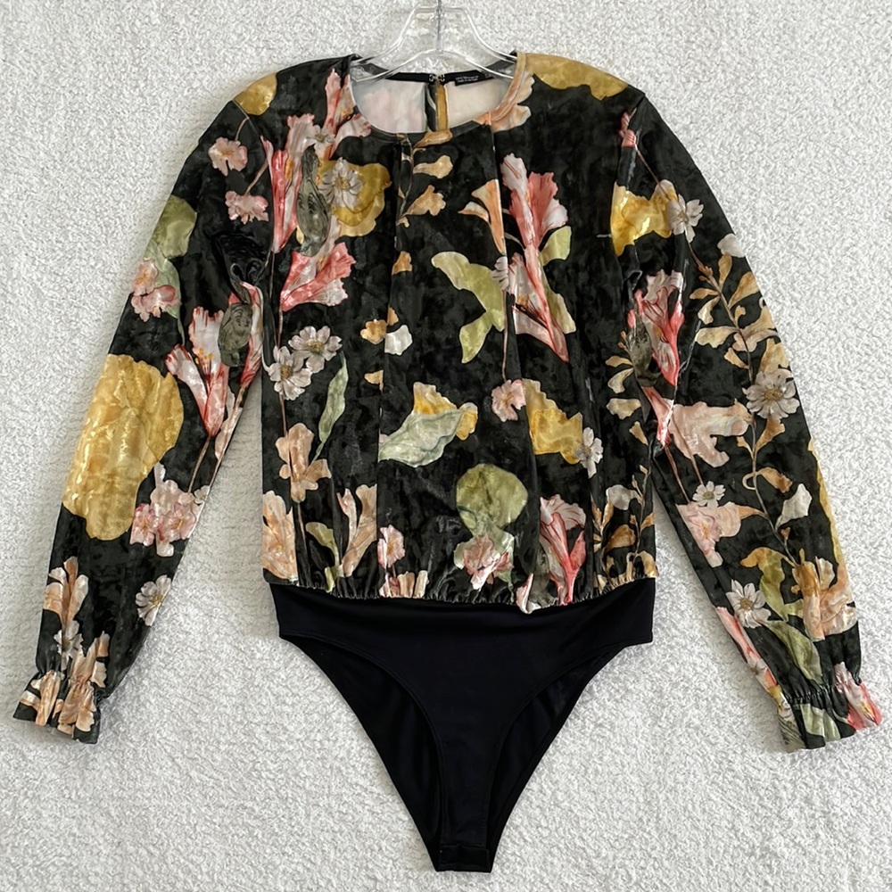 💗HOST PICK💗 ZARA VELOUR LONG SLEEVE, MULTI COLOR BODYSUIT TOP, SIZE SMALL